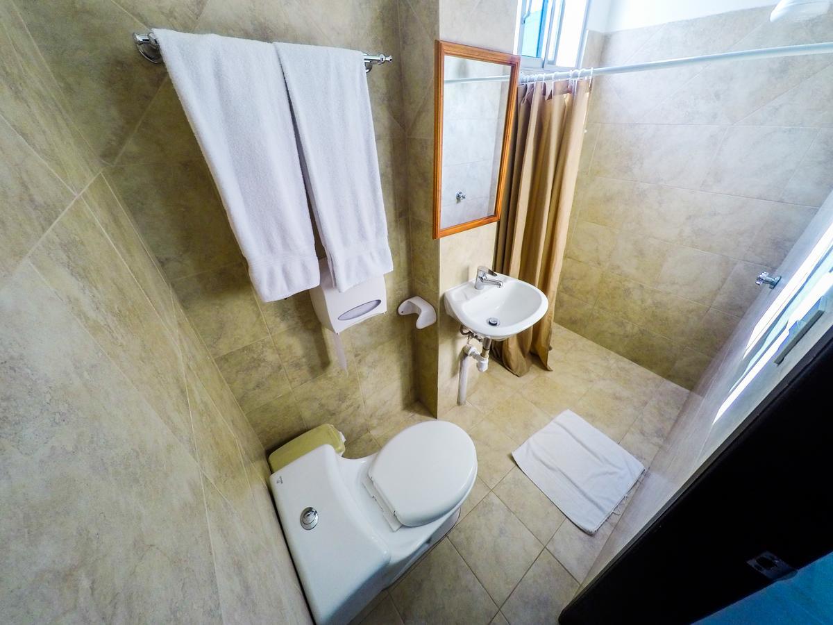 Dc Suites Aeropuerto Γκουαγιακίλ Εξωτερικό φωτογραφία