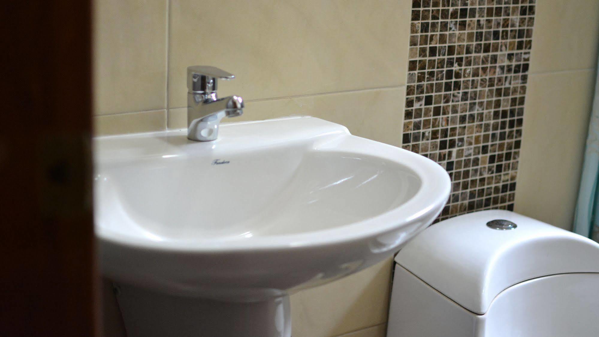 Dc Suites Aeropuerto Γκουαγιακίλ Εξωτερικό φωτογραφία