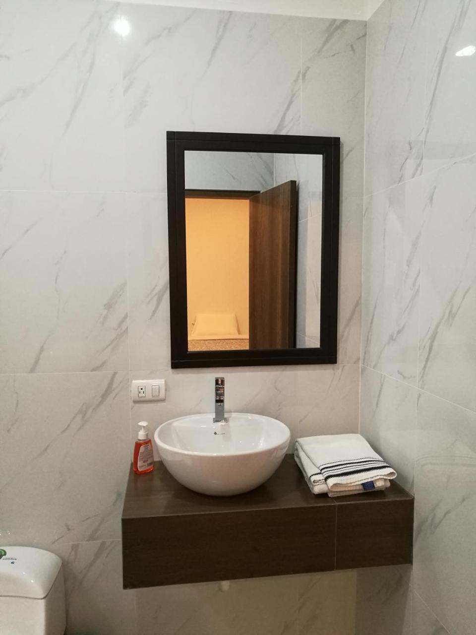 Dc Suites Aeropuerto Γκουαγιακίλ Εξωτερικό φωτογραφία